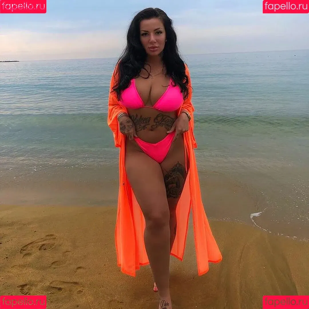 Kristina Karieva / alicia_kristina / kristinkarieva Onlyfans Photo Gallery 