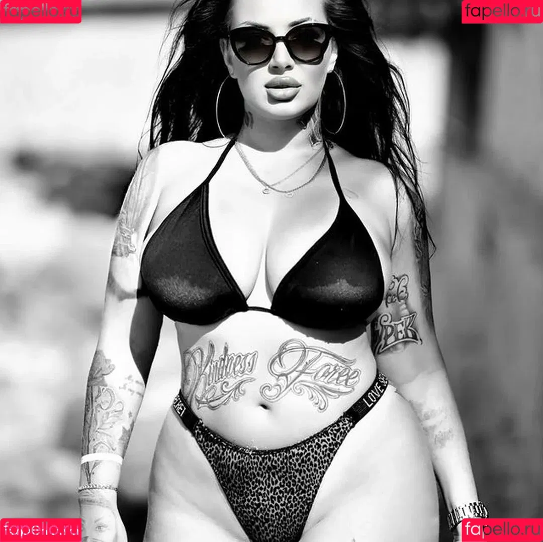 Kristina Karieva / alicia_kristina / kristinkarieva Onlyfans Photo Gallery 