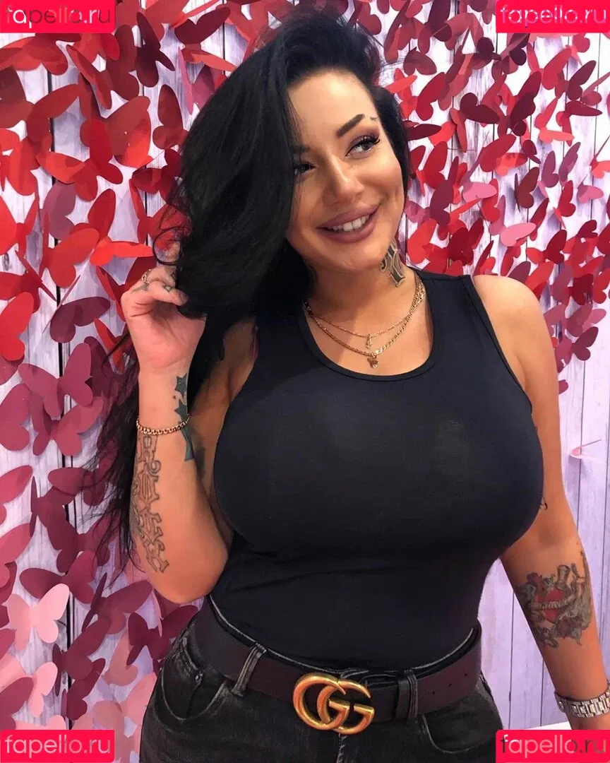 Kristina Karieva / alicia_kristina / kristinkarieva Onlyfans Photo Gallery 