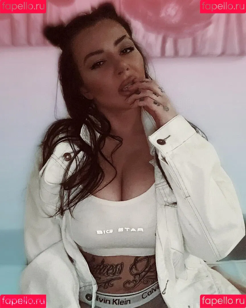 Kristina Karieva / alicia_kristina / kristinkarieva Onlyfans Photo Gallery 