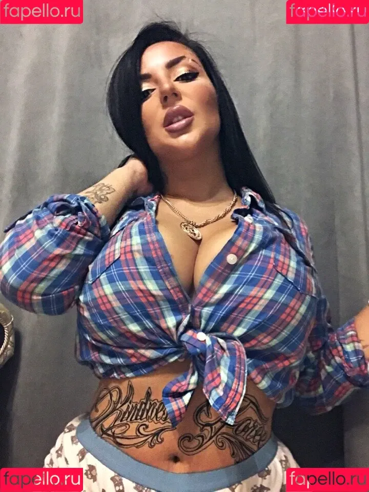 Kristina Karieva / alicia_kristina / kristinkarieva Onlyfans Photo Gallery 