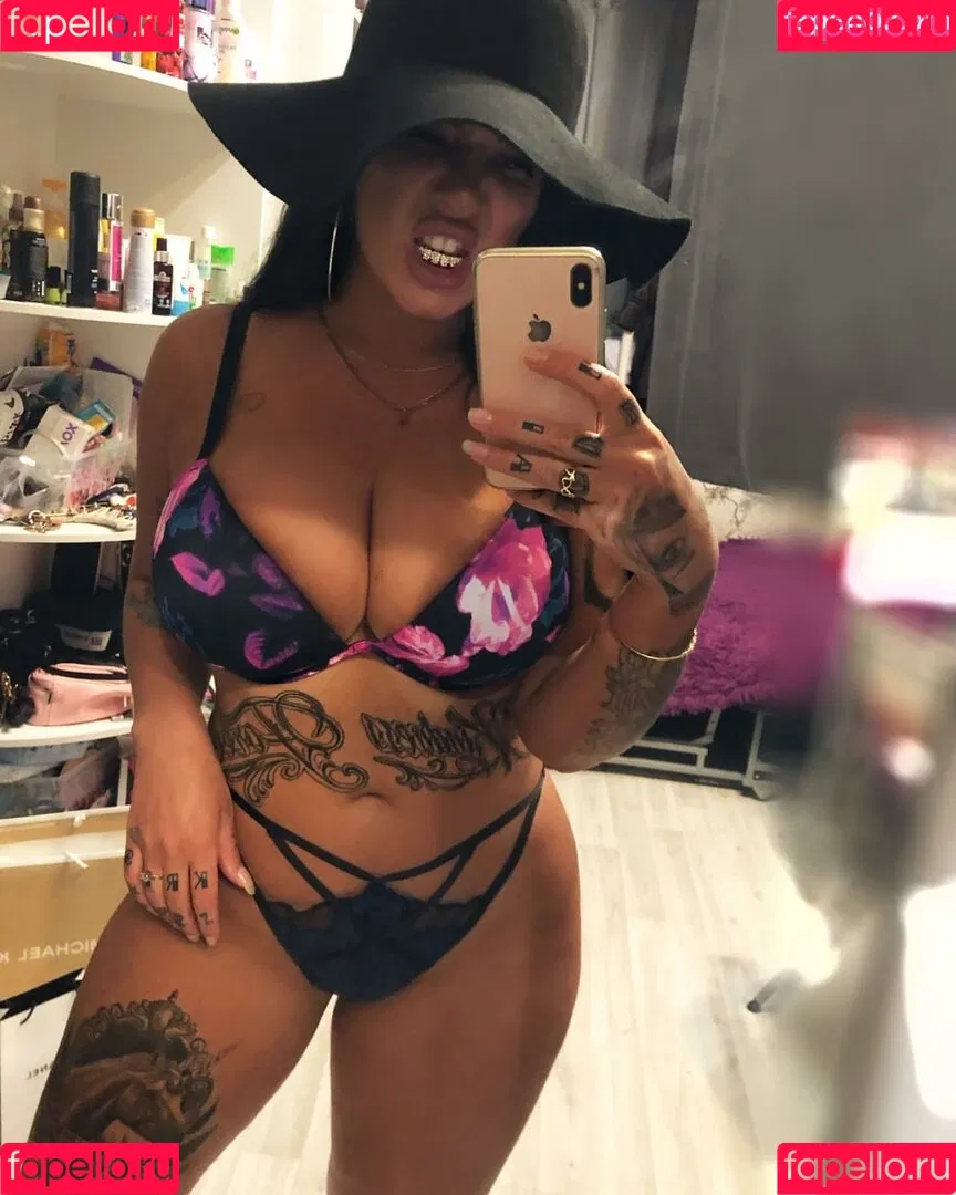 Kristina Karieva / alicia_kristina / kristinkarieva Onlyfans Photo Gallery 