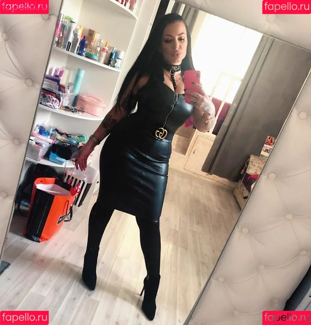 Kristina Karieva / alicia_kristina / kristinkarieva Onlyfans Photo Gallery 