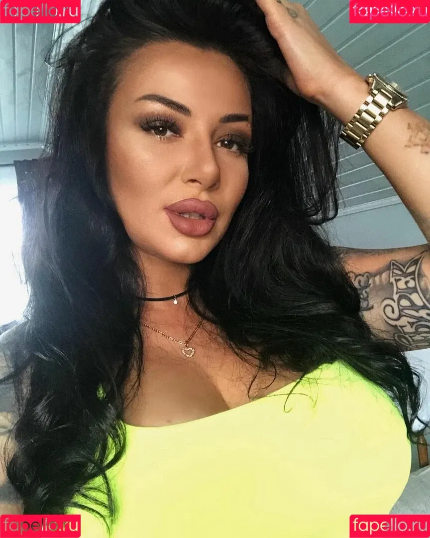 Kristina Karieva / alicia_kristina / kristinkarieva Onlyfans Photo Gallery 