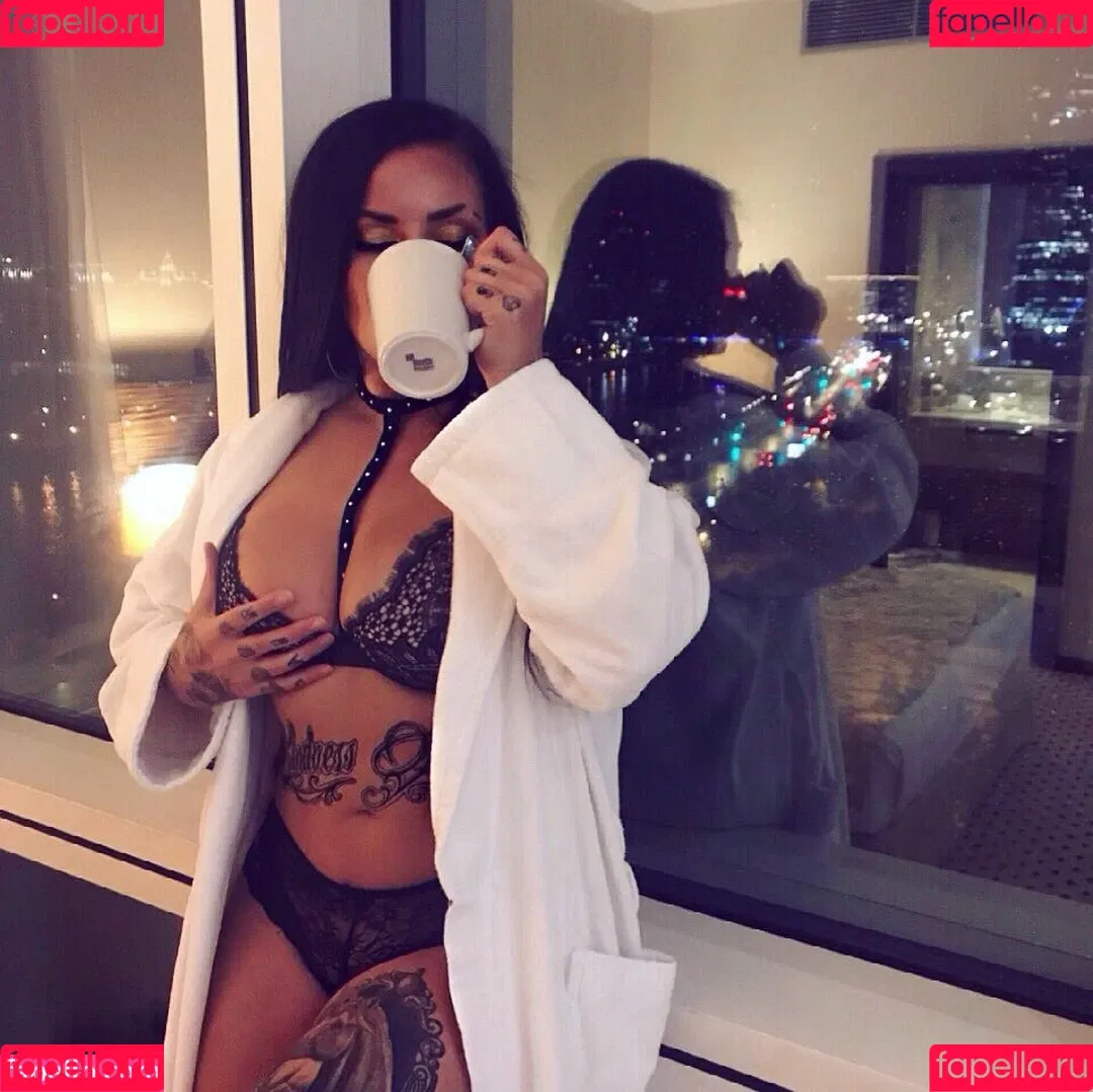 Kristina Karieva / alicia_kristina / kristinkarieva Onlyfans Photo Gallery 