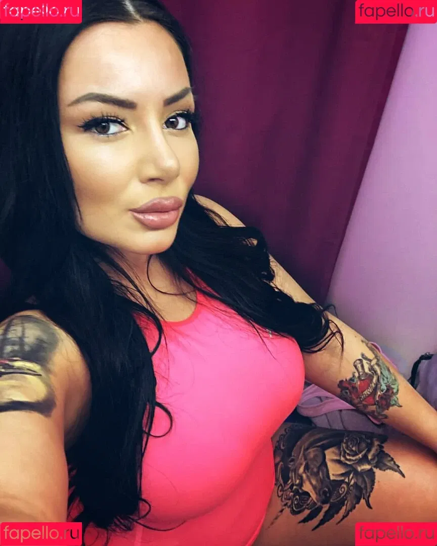 Kristina Karieva / alicia_kristina / kristinkarieva Onlyfans Photo Gallery 