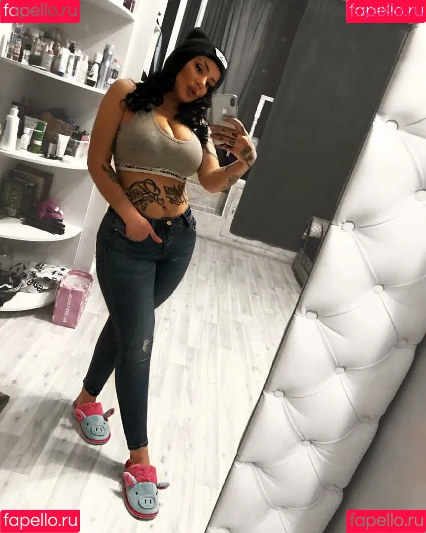 Kristina Karieva / alicia_kristina / kristinkarieva Onlyfans Photo Gallery 