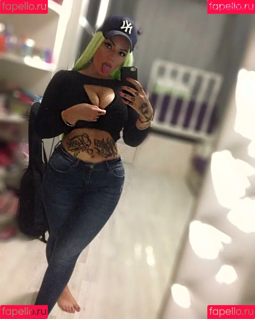 Kristina Karieva / alicia_kristina / kristinkarieva Onlyfans Photo Gallery 