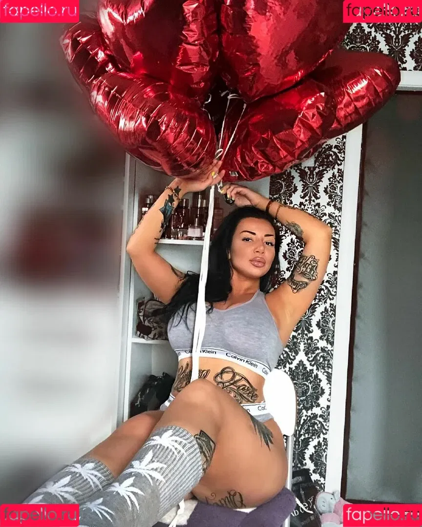 Kristina Karieva / alicia_kristina / kristinkarieva Onlyfans Photo Gallery 