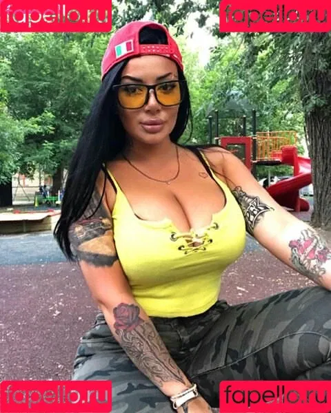 Kristina Karieva / alicia_kristina / kristinkarieva Onlyfans Photo Gallery 