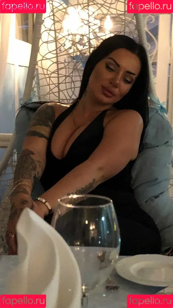 Kristina Karieva / alicia_kristina / kristinkarieva Onlyfans Photo Gallery 