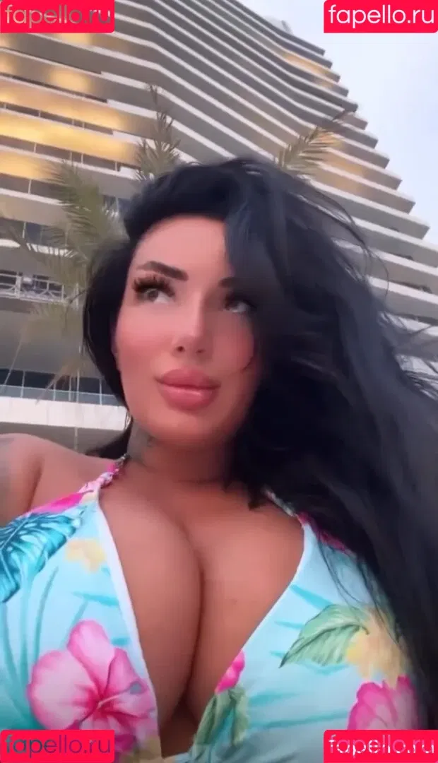 Kristina Karieva / alicia_kristina / kristinkarieva Onlyfans Photo Gallery 