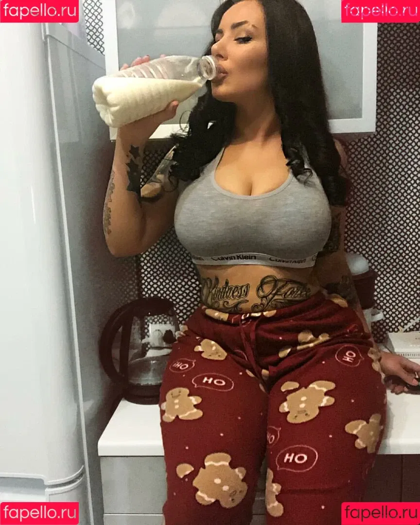 Kristina Karieva / alicia_kristina / kristinkarieva Onlyfans Photo Gallery 