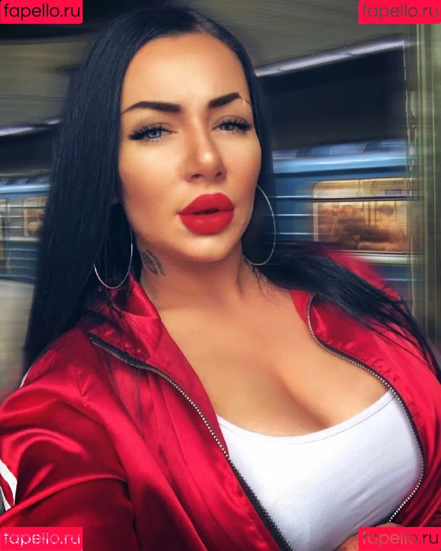 Kristina Karieva / alicia_kristina / kristinkarieva Onlyfans Photo Gallery 