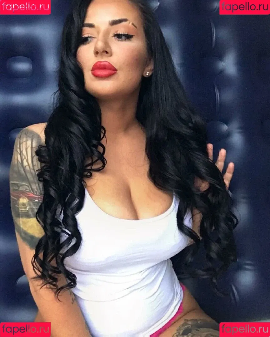 Kristina Karieva / alicia_kristina / kristinkarieva Onlyfans Photo Gallery 