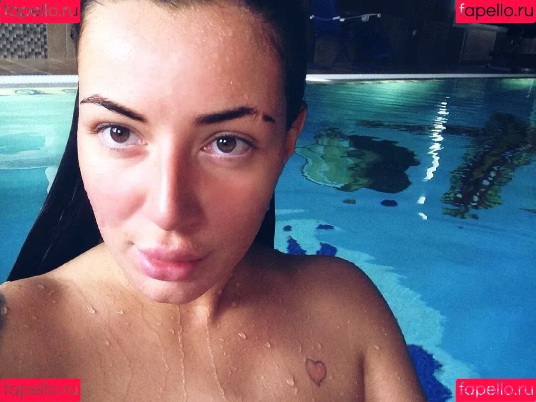 Kristina Karieva / alicia_kristina / kristinkarieva Onlyfans Photo Gallery 