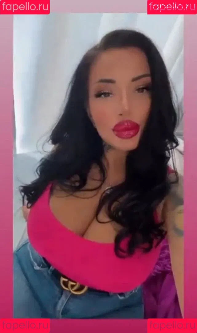 Kristina Karieva / alicia_kristina / kristinkarieva Onlyfans Photo Gallery 