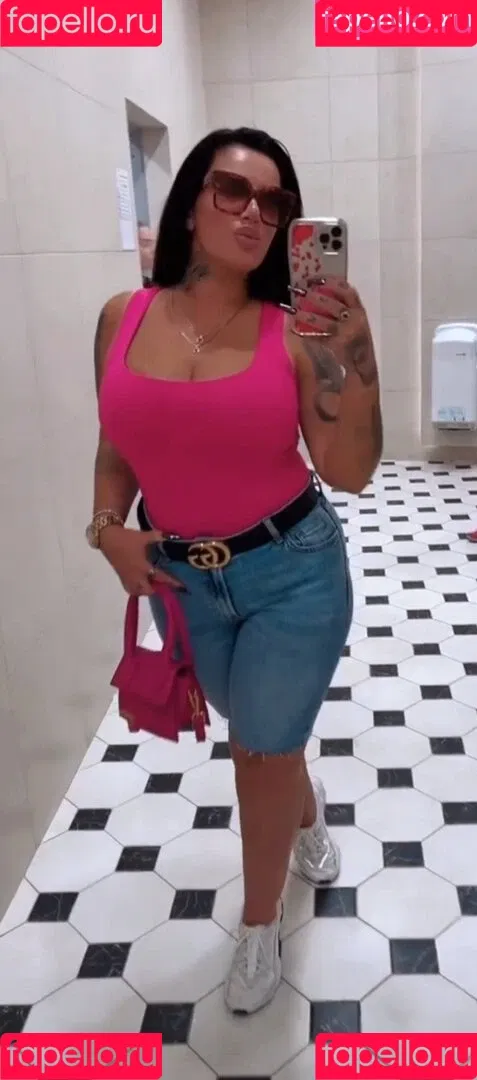 Kristina Karieva / alicia_kristina / kristinkarieva Onlyfans Photo Gallery 