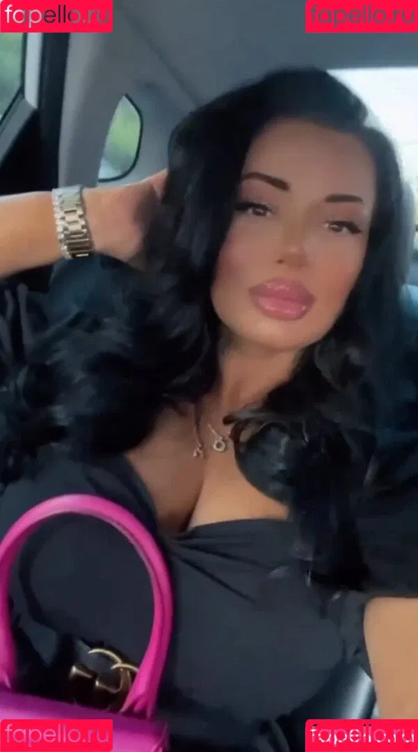 Kristina Karieva / alicia_kristina / kristinkarieva Onlyfans Photo Gallery 