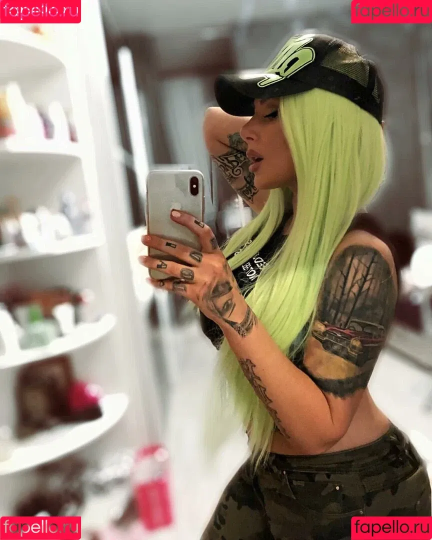 Kristina Karieva / alicia_kristina / kristinkarieva Onlyfans Photo Gallery 