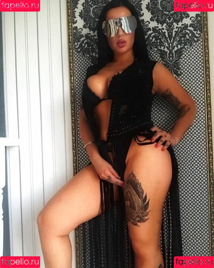 Kristina Karieva / alicia_kristina / kristinkarieva Onlyfans Photo Gallery 