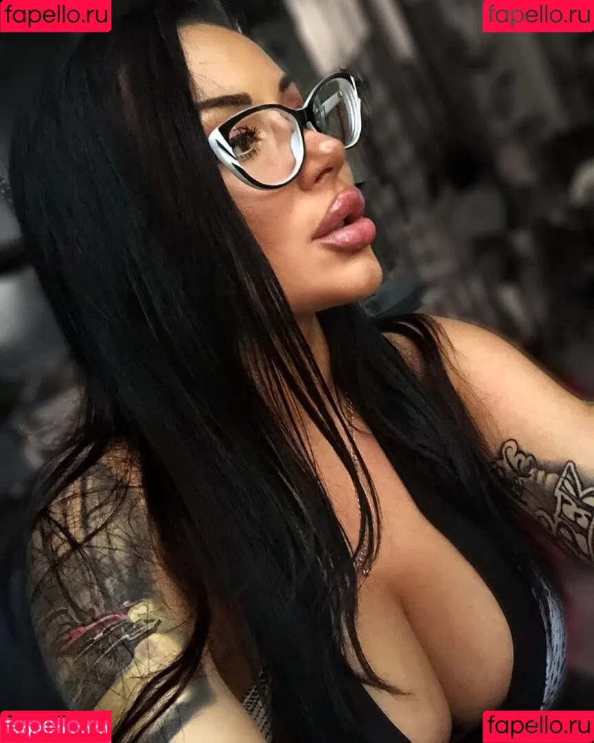 Kristina Karieva / alicia_kristina / kristinkarieva Onlyfans Photo Gallery 