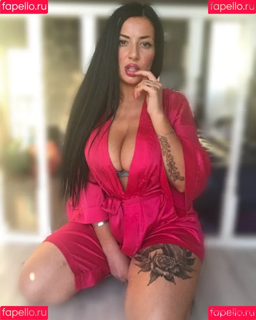 Kristina Karieva / alicia_kristina / kristinkarieva Onlyfans Photo Gallery 