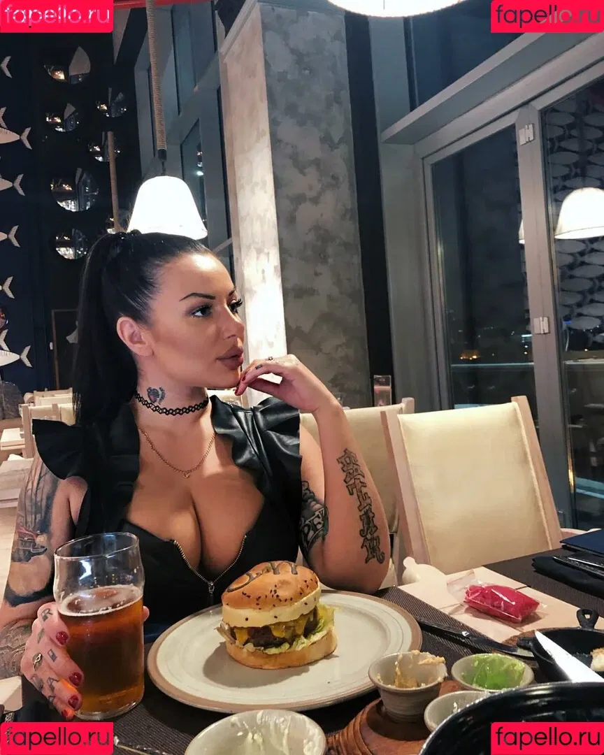 Kristina Karieva / alicia_kristina / kristinkarieva Onlyfans Photo Gallery 