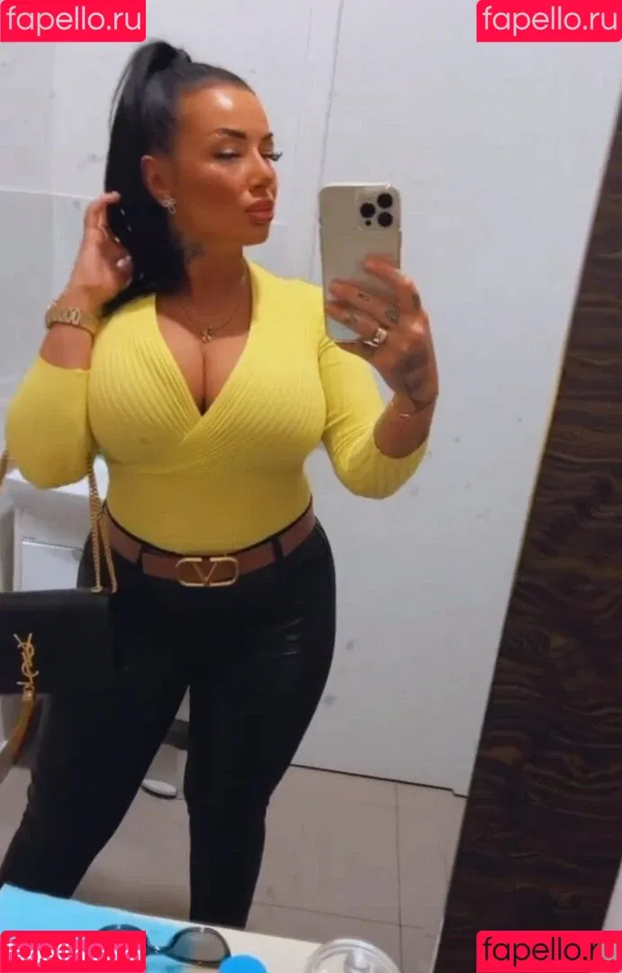 Kristina Karieva / alicia_kristina / kristinkarieva Onlyfans Photo Gallery 