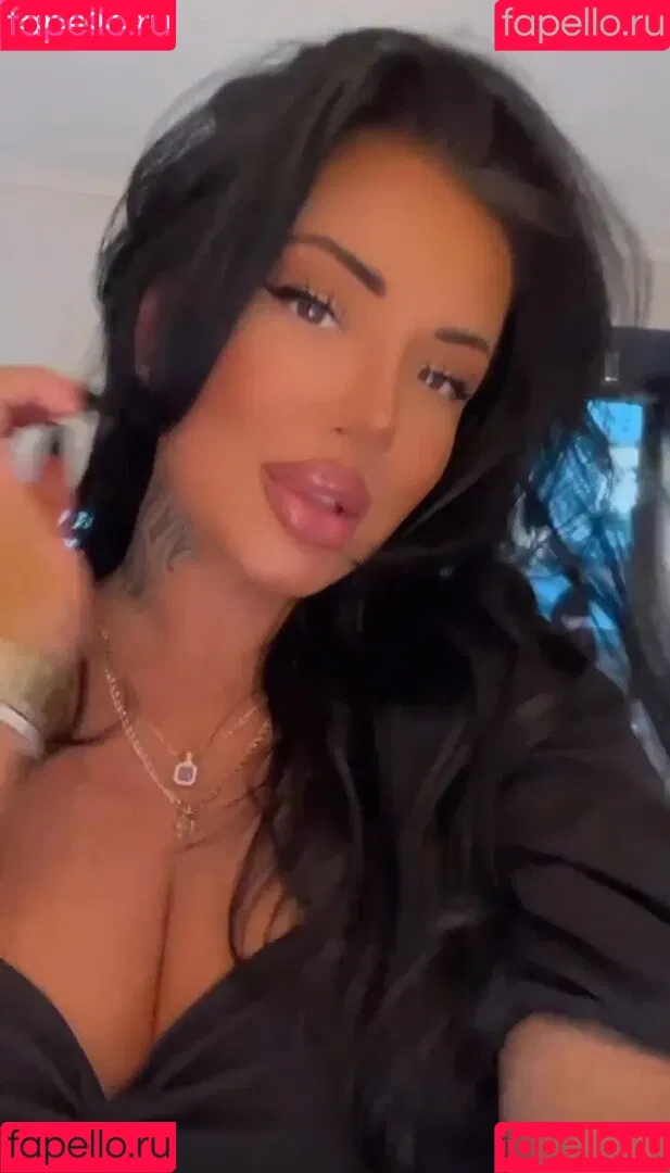 Kristina Karieva / alicia_kristina / kristinkarieva Onlyfans Photo Gallery 