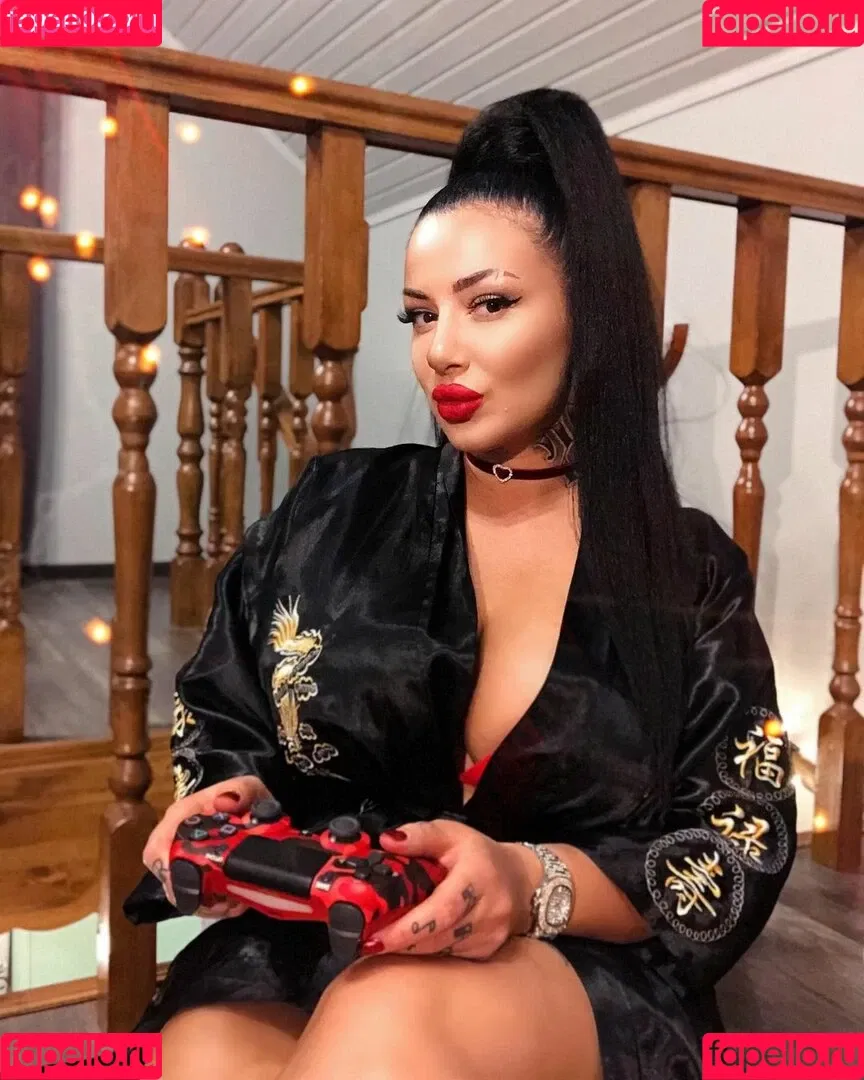 Kristina Karieva / alicia_kristina / kristinkarieva Onlyfans Photo Gallery 