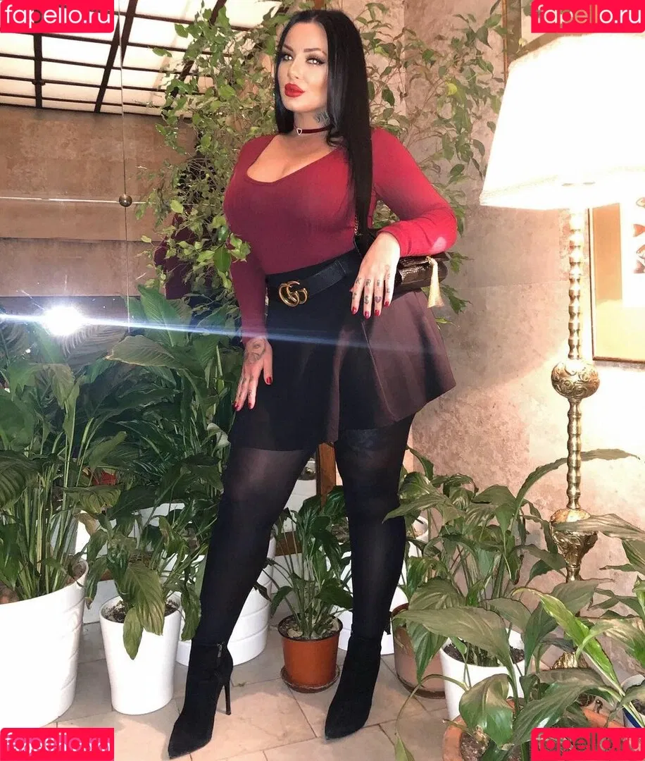 Kristina Karieva / alicia_kristina / kristinkarieva Onlyfans Photo Gallery 