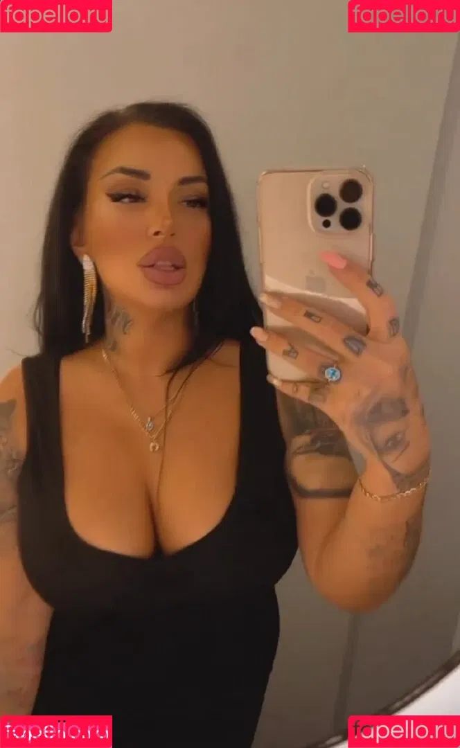 Kristina Karieva / alicia_kristina / kristinkarieva Onlyfans Photo Gallery 