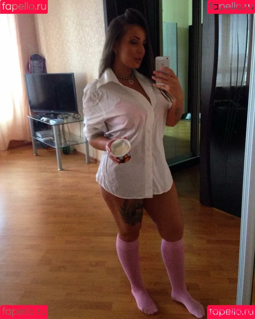 Kristina Karieva / alicia_kristina / kristinkarieva Onlyfans Photo Gallery 