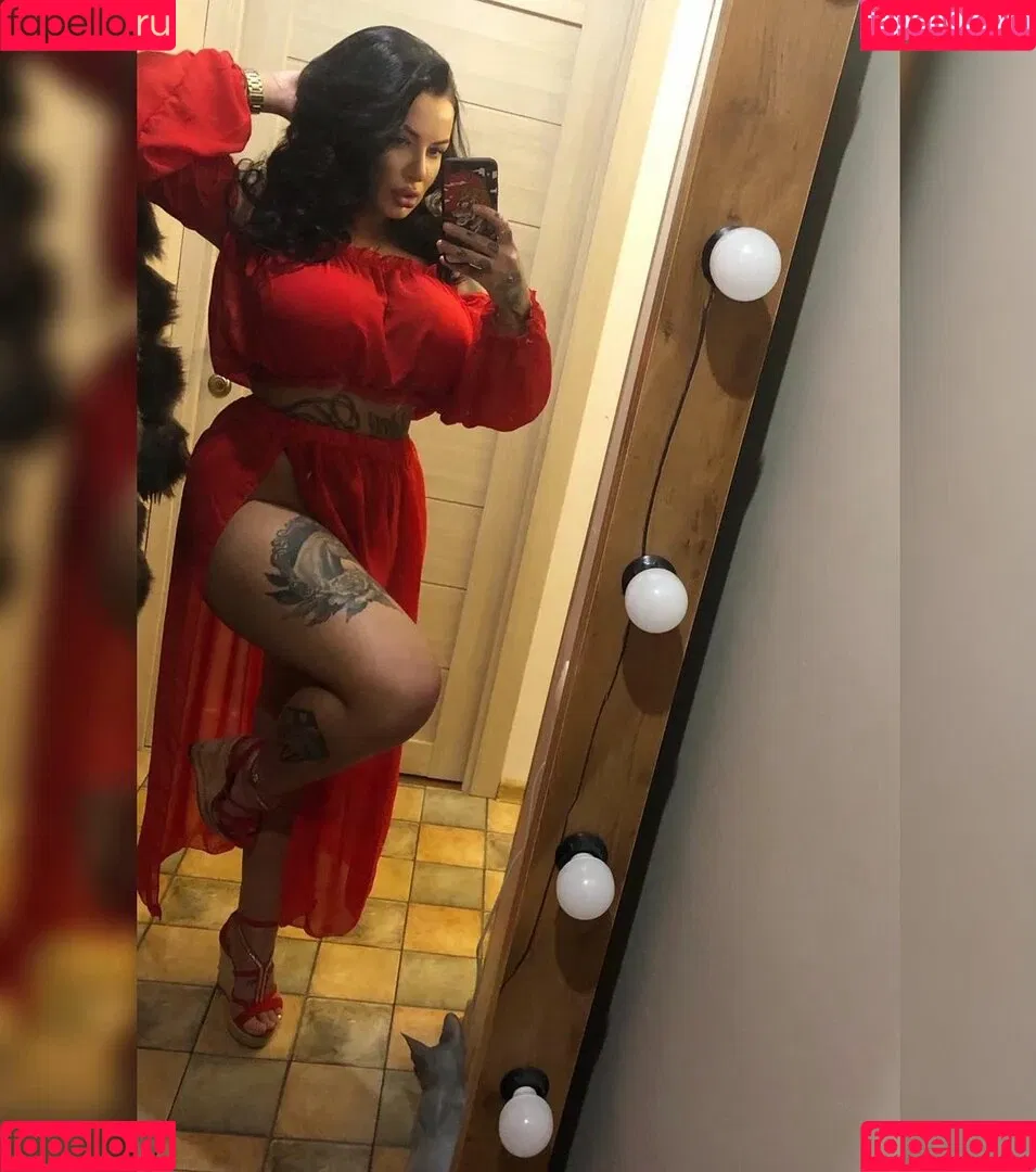 Kristina Karieva / alicia_kristina / kristinkarieva Onlyfans Photo Gallery 