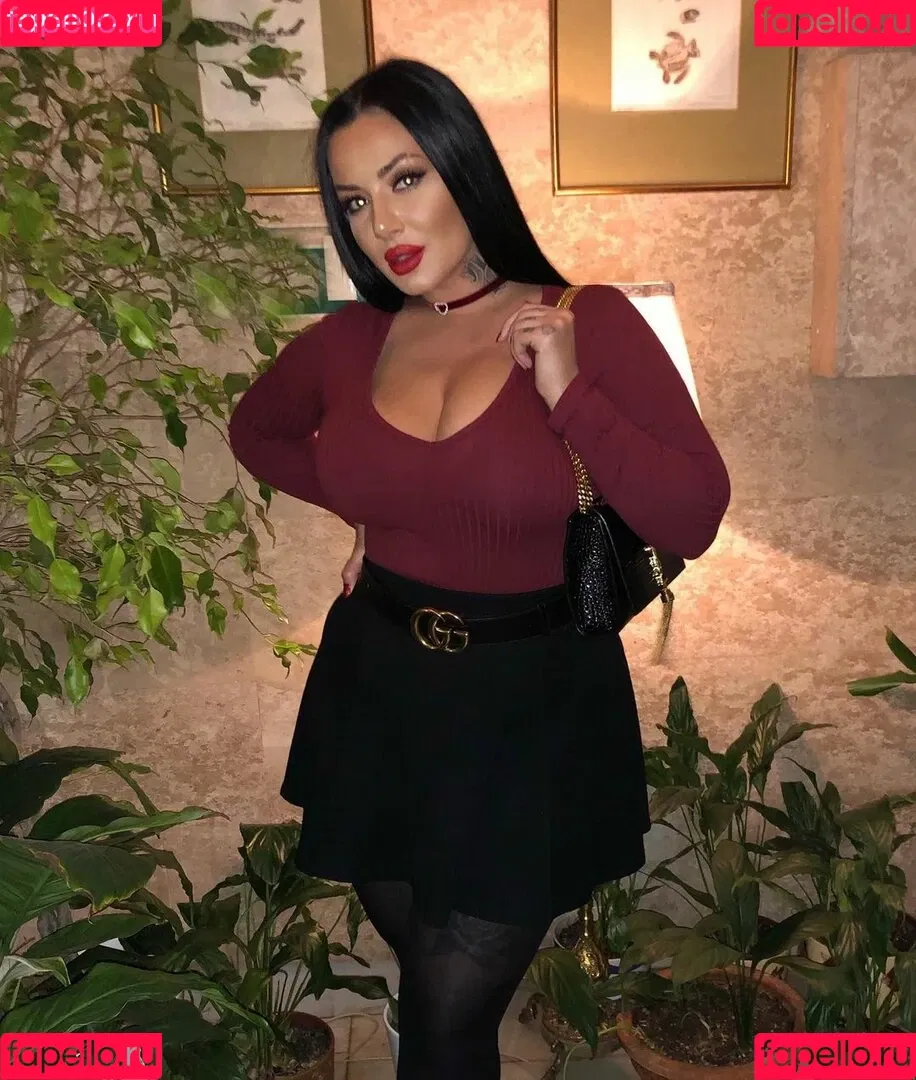 Kristina Karieva / alicia_kristina / kristinkarieva Onlyfans Photo Gallery 