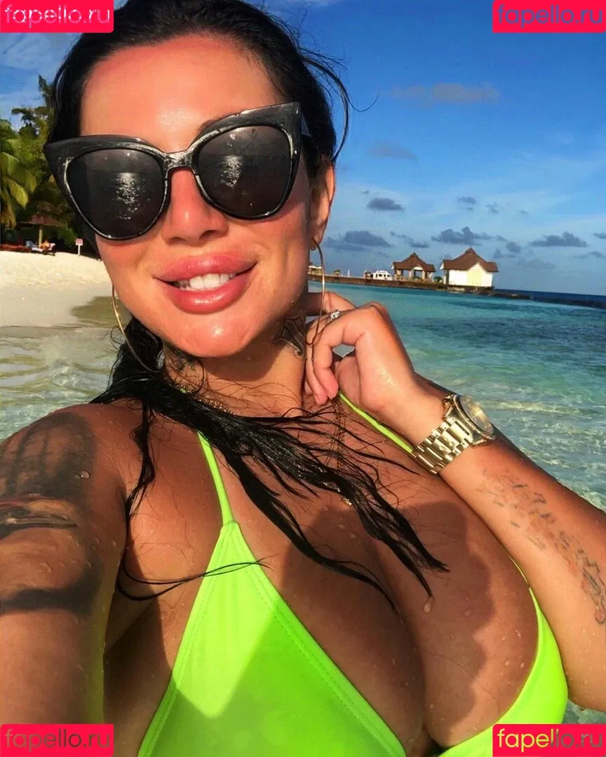 Kristina Karieva / alicia_kristina / kristinkarieva Onlyfans Photo Gallery 