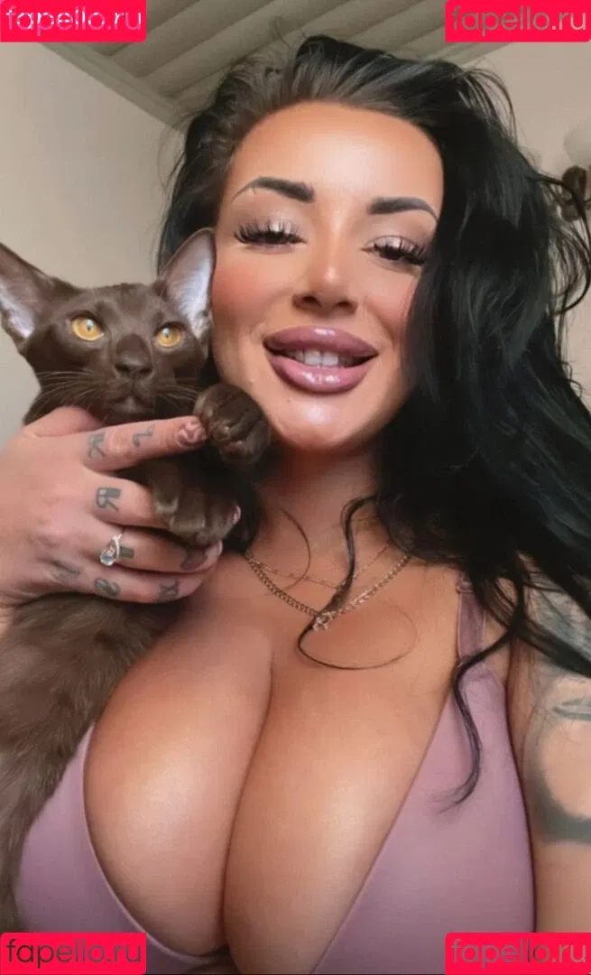 Kristina Karieva / alicia_kristina / kristinkarieva Onlyfans Photo Gallery 