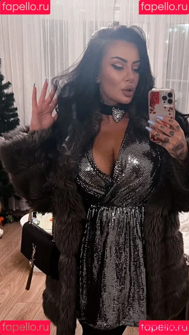 Kristina Karieva / alicia_kristina / kristinkarieva Onlyfans Photo Gallery 