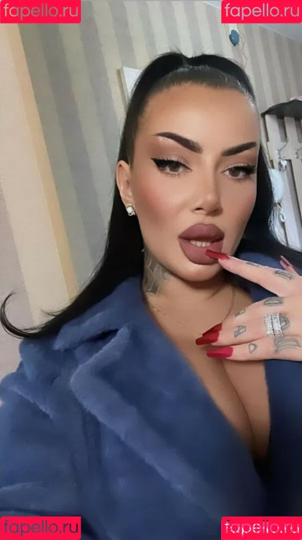 Kristina Karieva / alicia_kristina / kristinkarieva Onlyfans Photo Gallery 