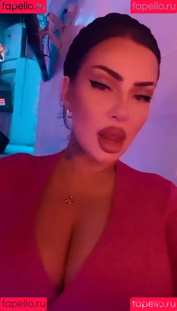 Kristina Karieva / alicia_kristina / kristinkarieva Onlyfans Photo Gallery 