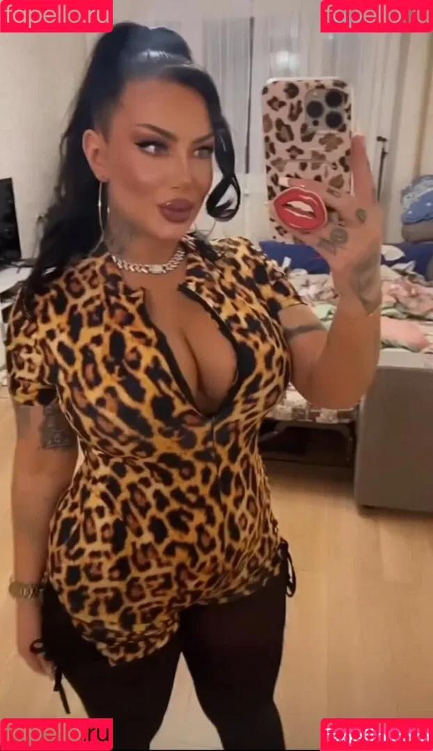 Kristina Karieva / alicia_kristina / kristinkarieva Onlyfans Photo Gallery 