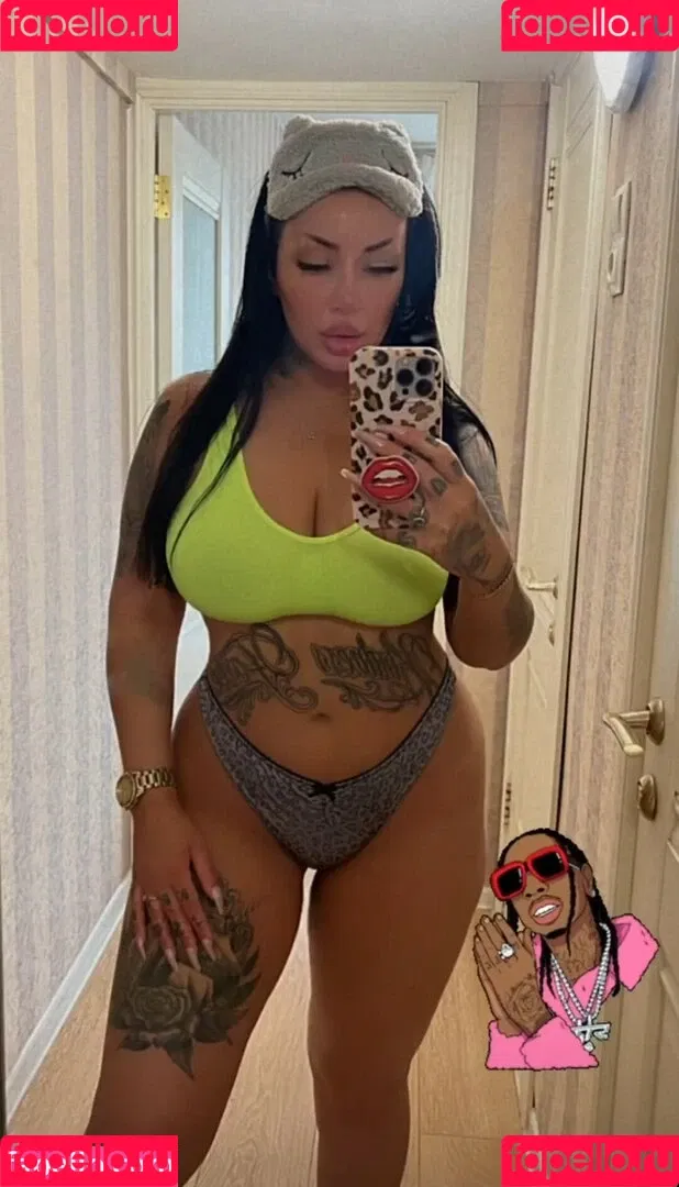 Kristina Karieva / alicia_kristina / kristinkarieva Onlyfans Photo Gallery 