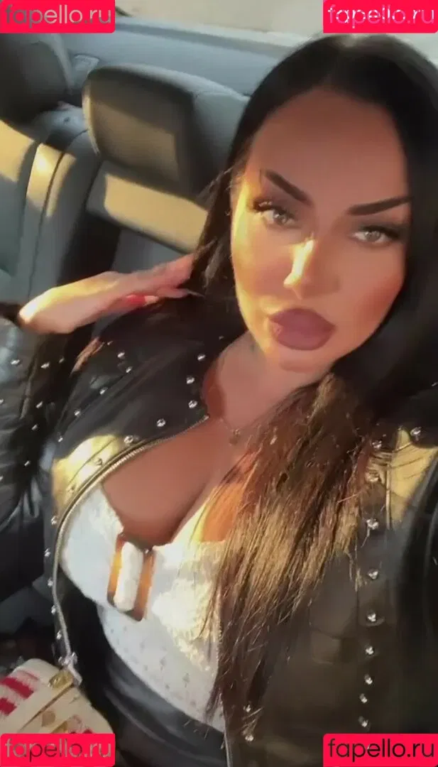 Kristina Karieva / alicia_kristina / kristinkarieva Onlyfans Photo Gallery 