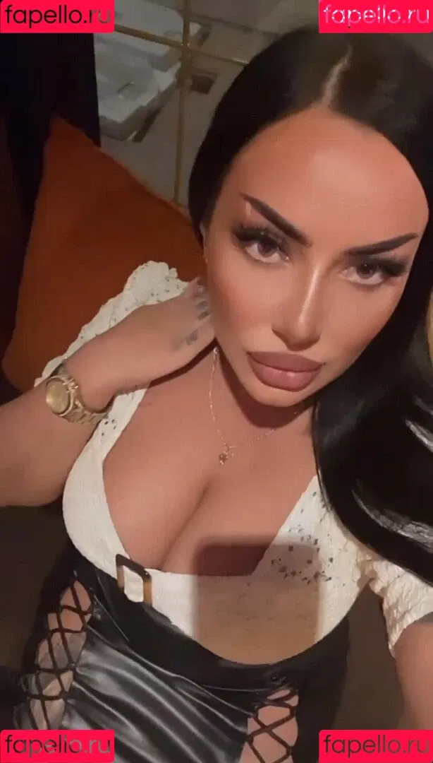 Kristina Karieva / alicia_kristina / kristinkarieva Onlyfans Photo Gallery 