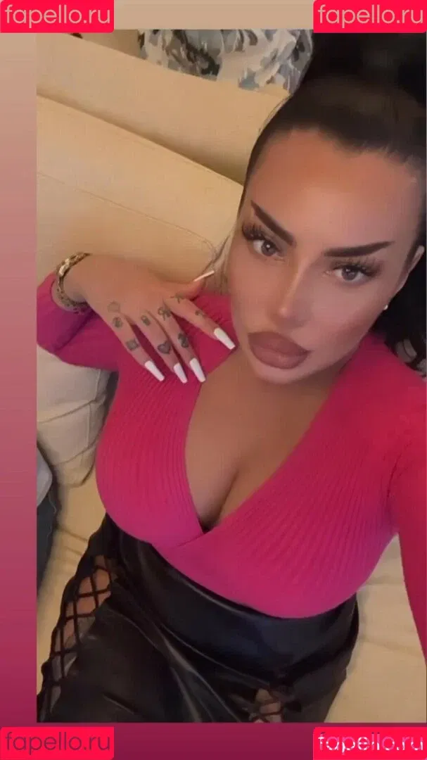 Kristina Karieva / alicia_kristina / kristinkarieva Onlyfans Photo Gallery 