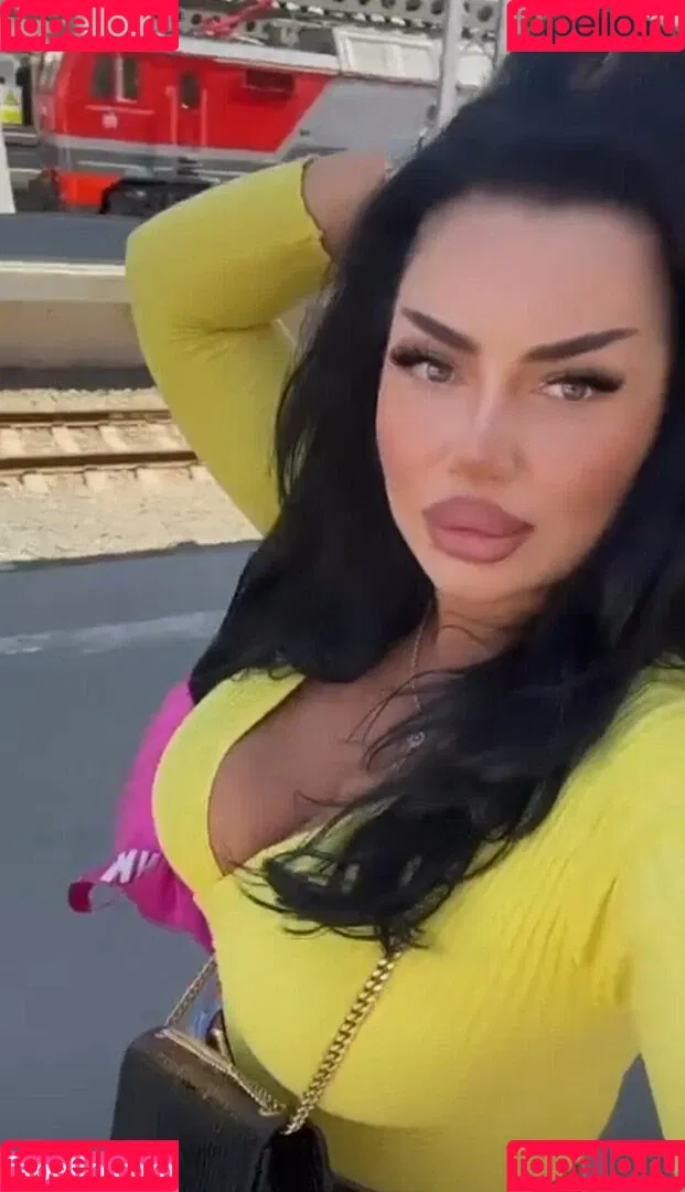 Kristina Karieva / alicia_kristina / kristinkarieva Onlyfans Photo Gallery 