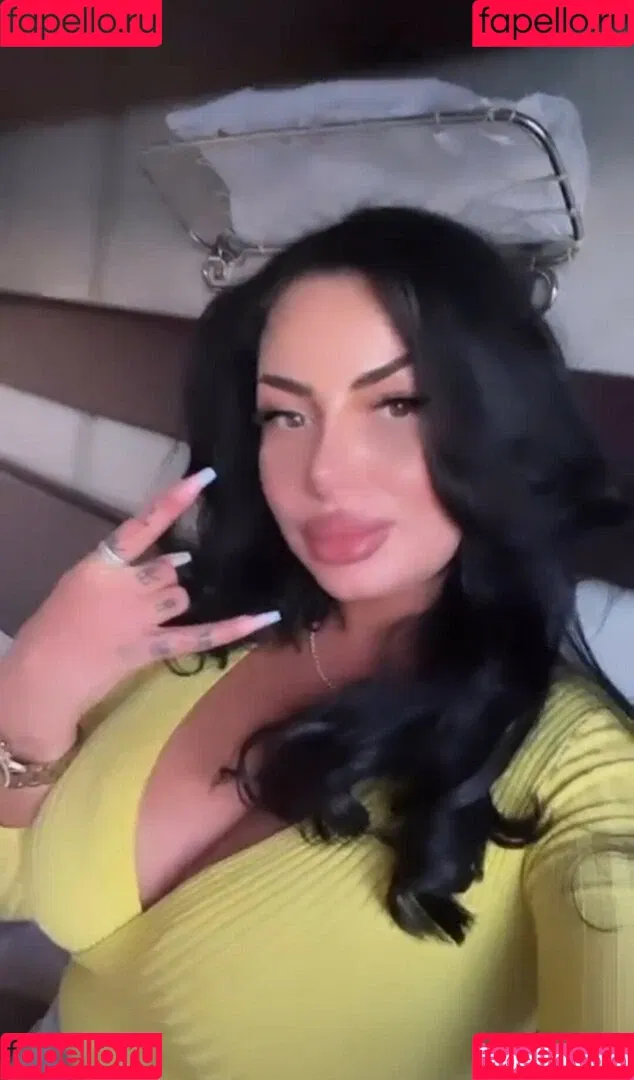 Kristina Karieva / alicia_kristina / kristinkarieva Onlyfans Photo Gallery 