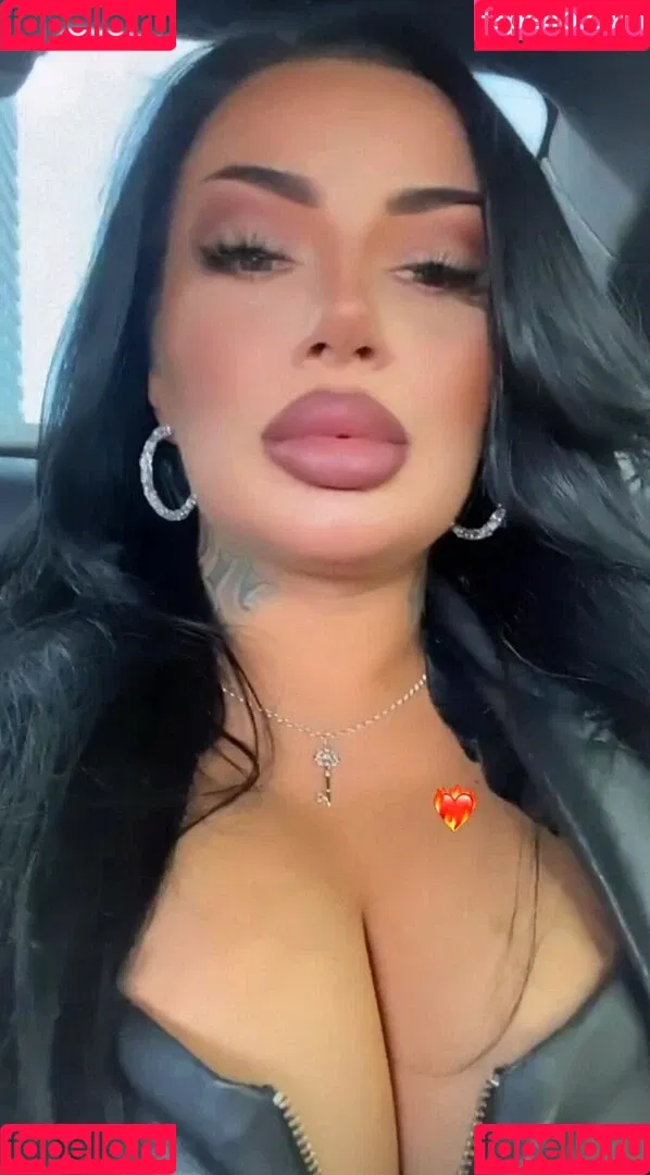 Kristina Karieva / alicia_kristina / kristinkarieva Onlyfans Photo Gallery 