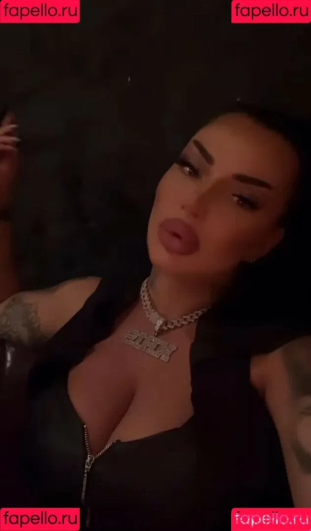 Kristina Karieva / alicia_kristina / kristinkarieva Onlyfans Photo Gallery 